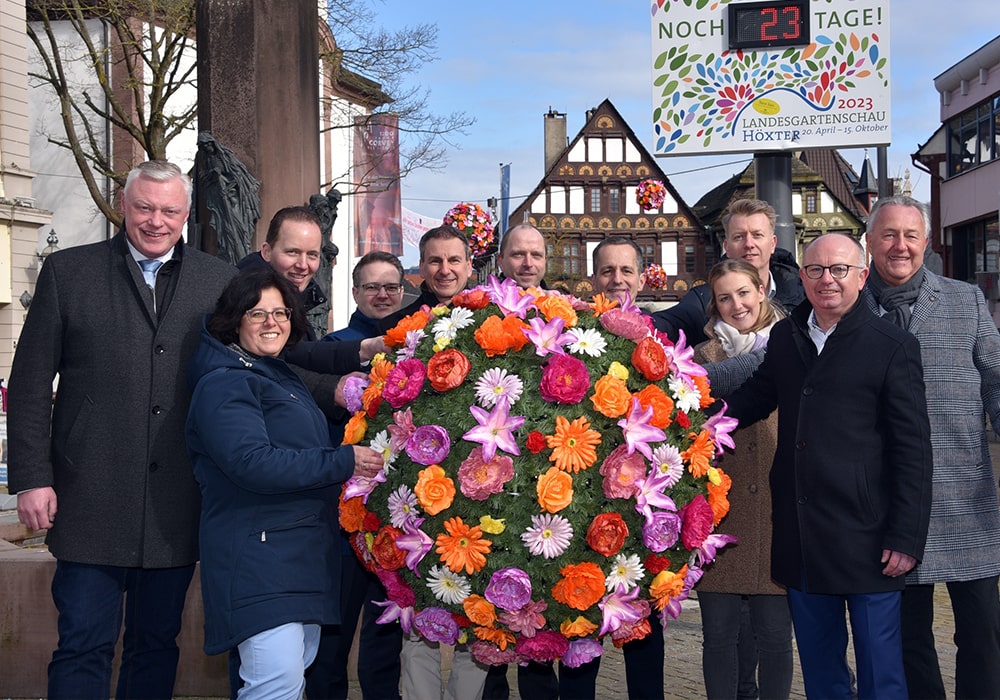 Blumenbälle für die Innenstadt Höxte